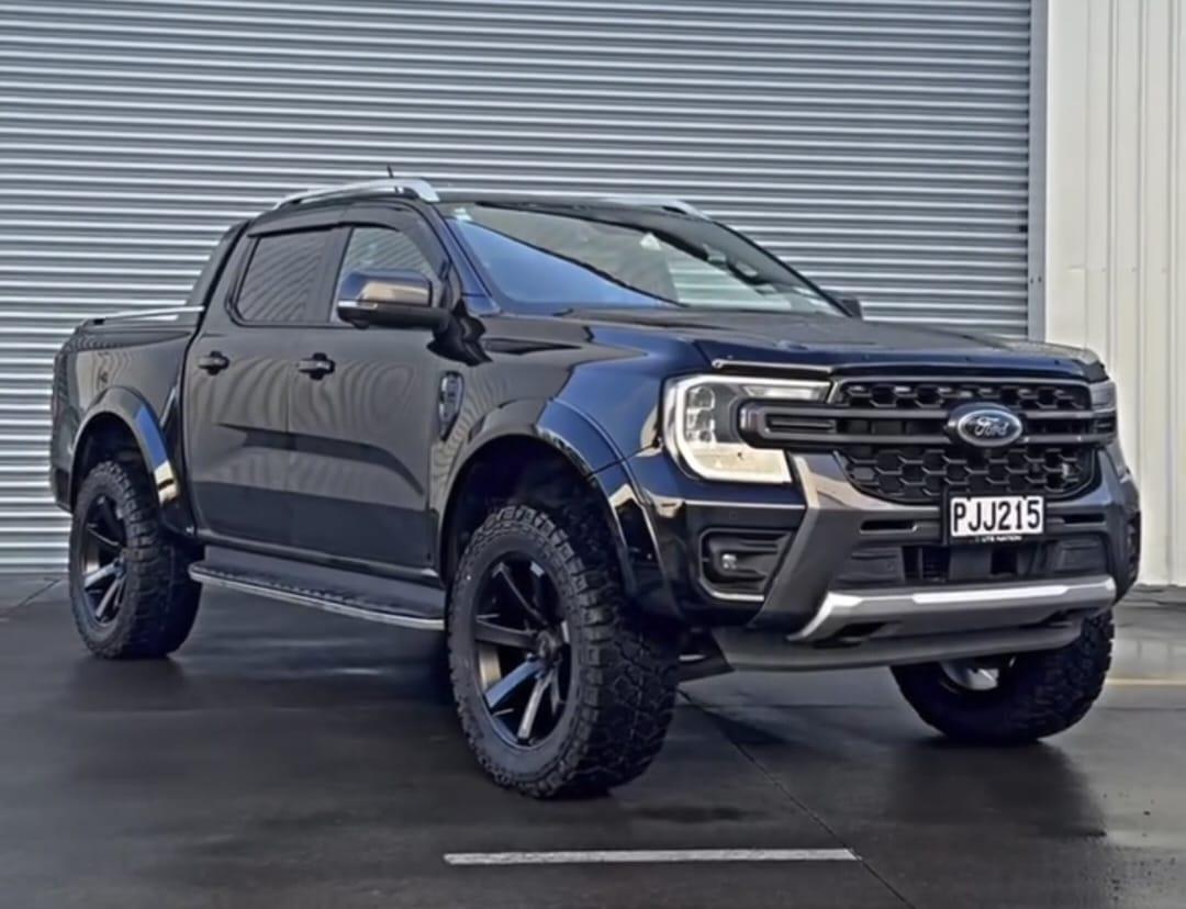 FORD RANGER NEXTGEN WILDTRACK COLOR CODED SMOOTH STYLE FENDER FLARES ...