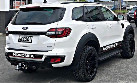 SMOOTH FLARES - FORD EVEREST (With Sensor Hole)