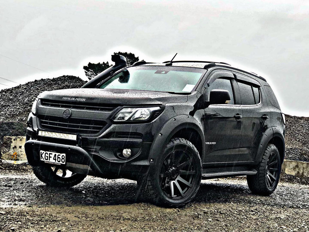 HOLDEN TRAILBLAZER - BOLT FLARES