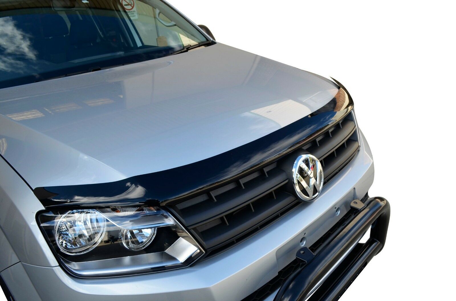 BONNET GUARD - VW AMAROK Installed corner view